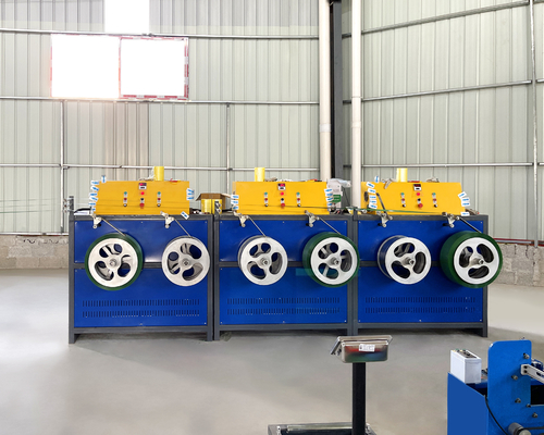 Ремень ЛЮБИМЦА управлением PLC делая производственную линию штранг-прессования пояса моталки
